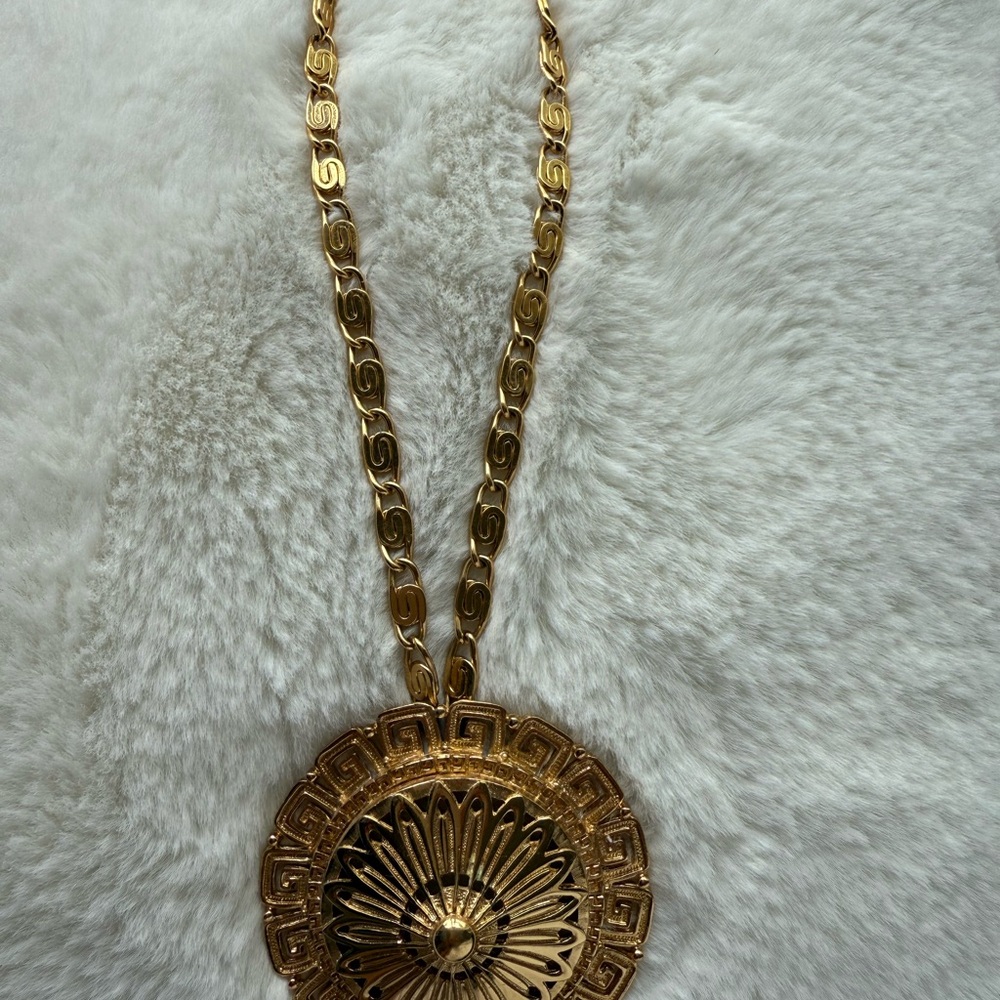 Monet Gold Medallion Necklace with Intricate Design